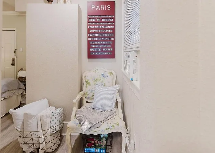 Holiday home The Paris Modern *